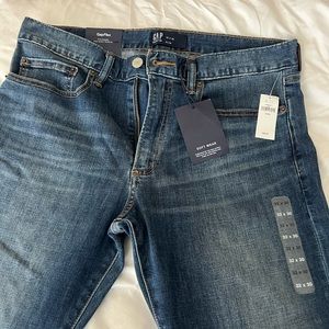 NWT, 32x30 Gap Flex slim fit jeans. Never worn, just missed return window.